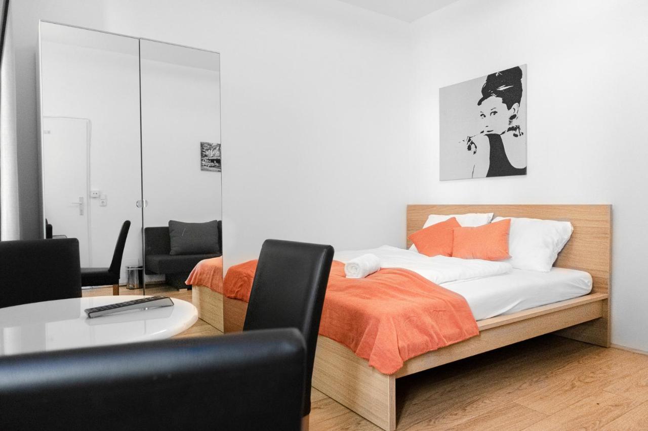 Delightful 2Br Shared Apartment - Ideal For Longstays Wien Eksteriør bilde